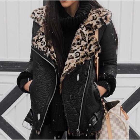 H&M Jackets & Blazers - SUPER CUTE cheetah / black motto biker coat